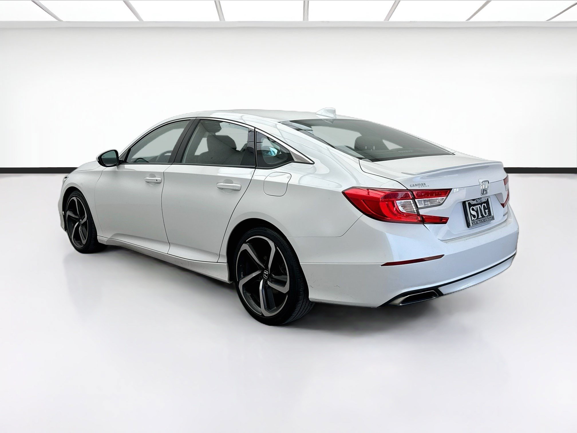Used 2019 Honda Accord Sport image 6
