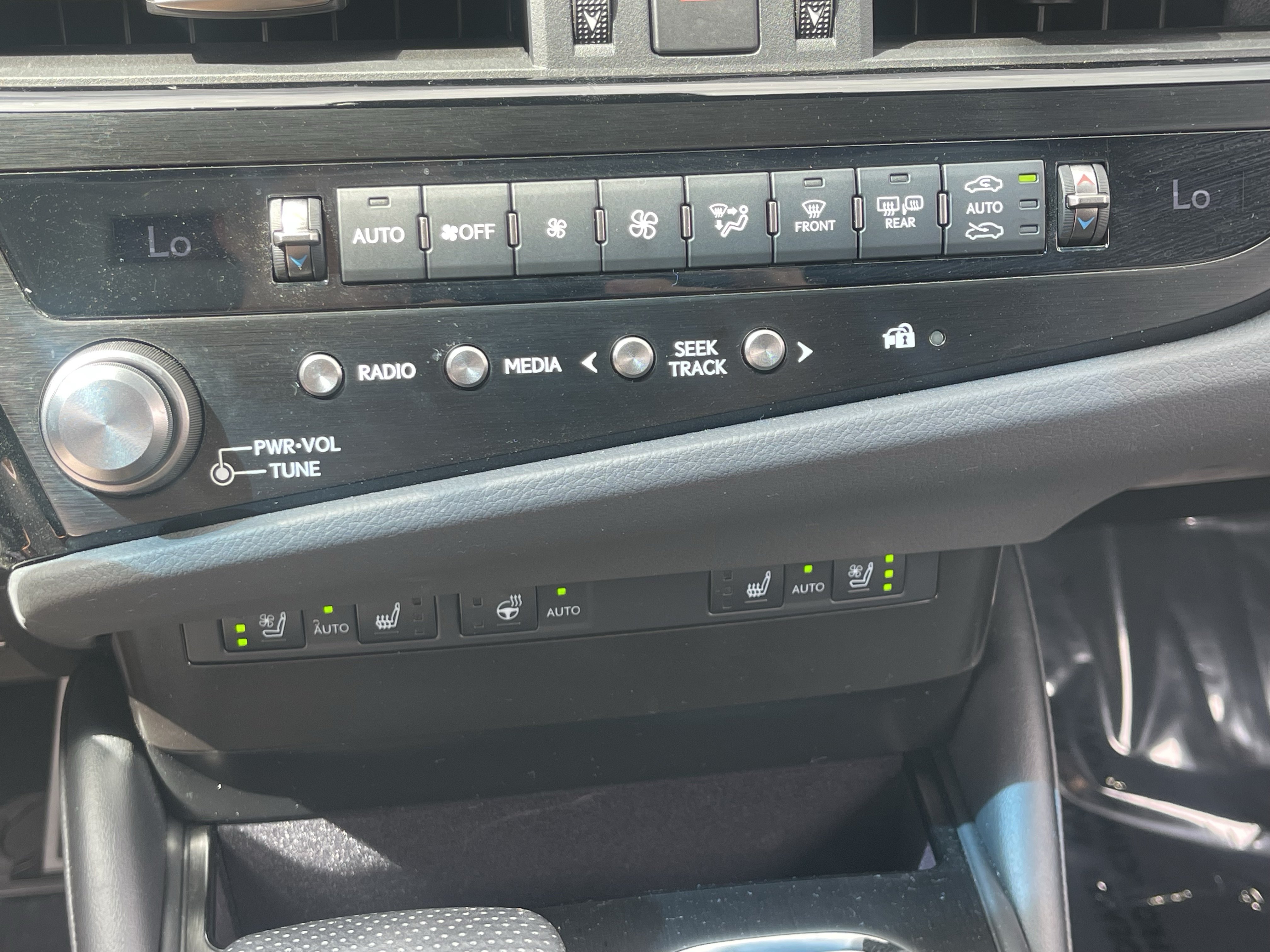 Used 2023 Lexus ES 350 F Sport w/ Accessory Package (Z2) FWD image 26