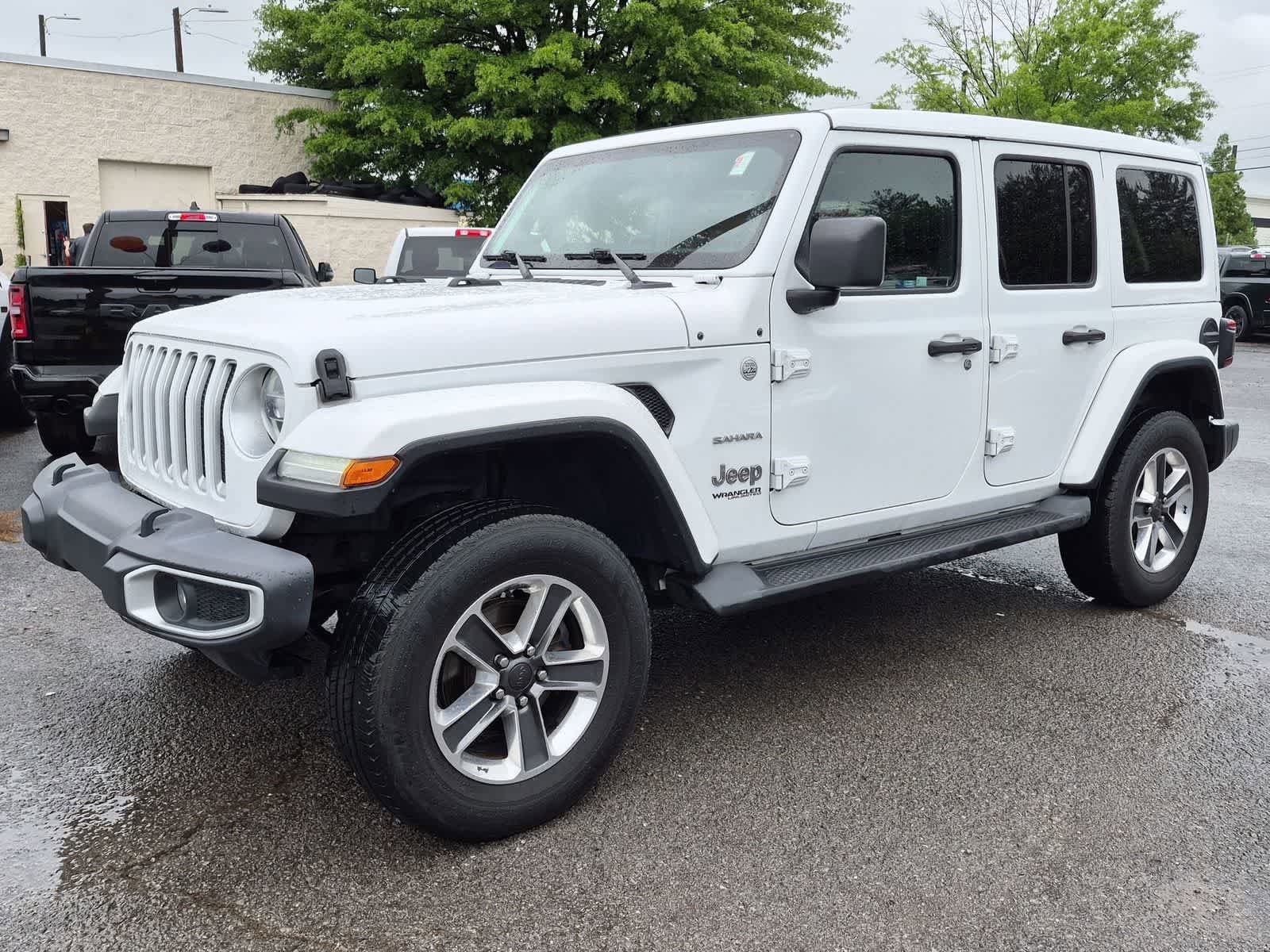 Used 2021 Jeep Wrangler Unlimited Sahara w/ LED Lighting Group AWD/4WD image 4