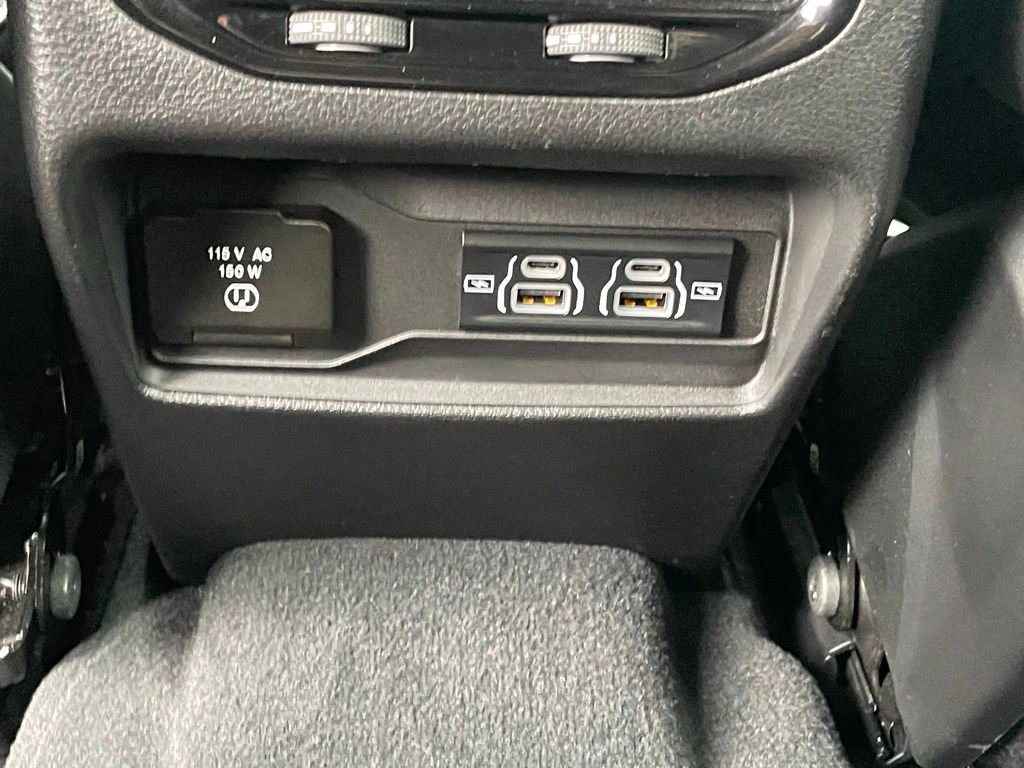 Used 2023 Jeep Grand Cherokee L Laredo image 26