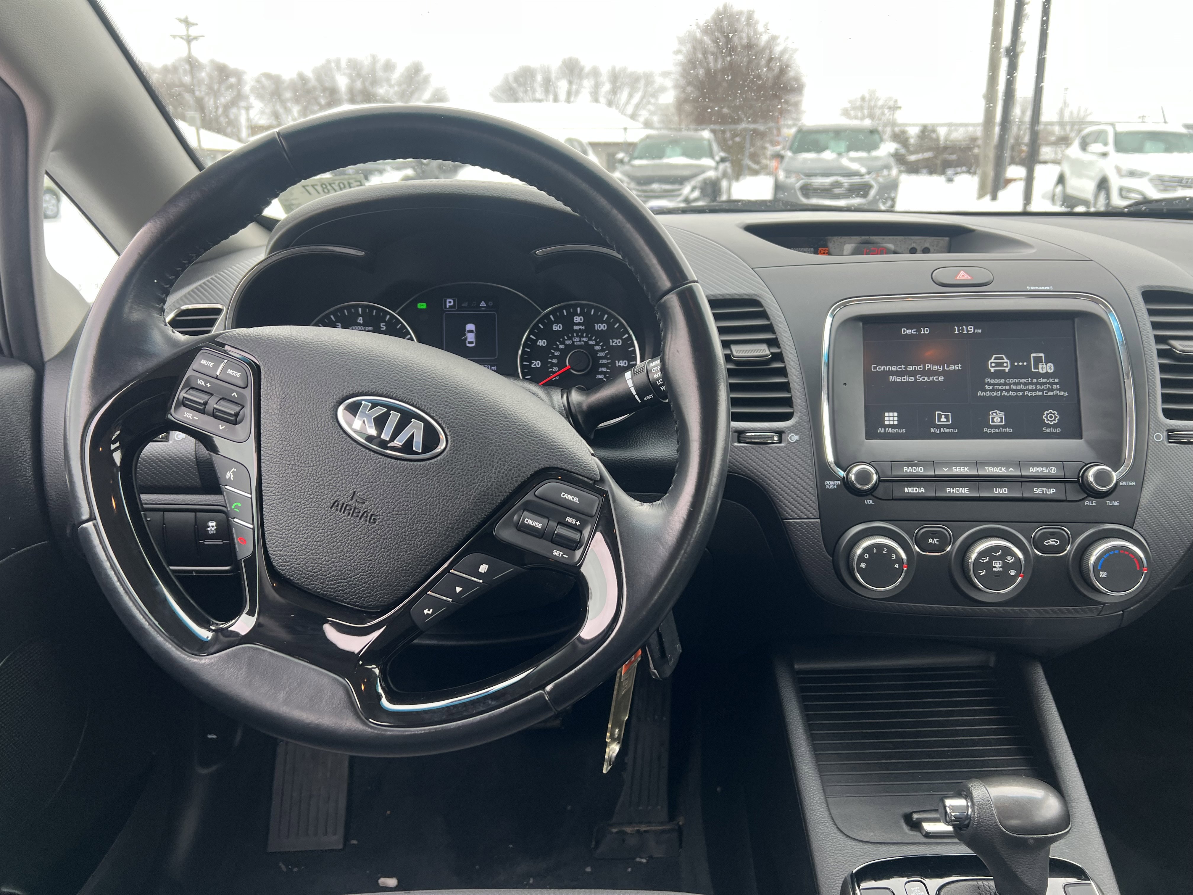 Used 2018 Kia Forte S image 11