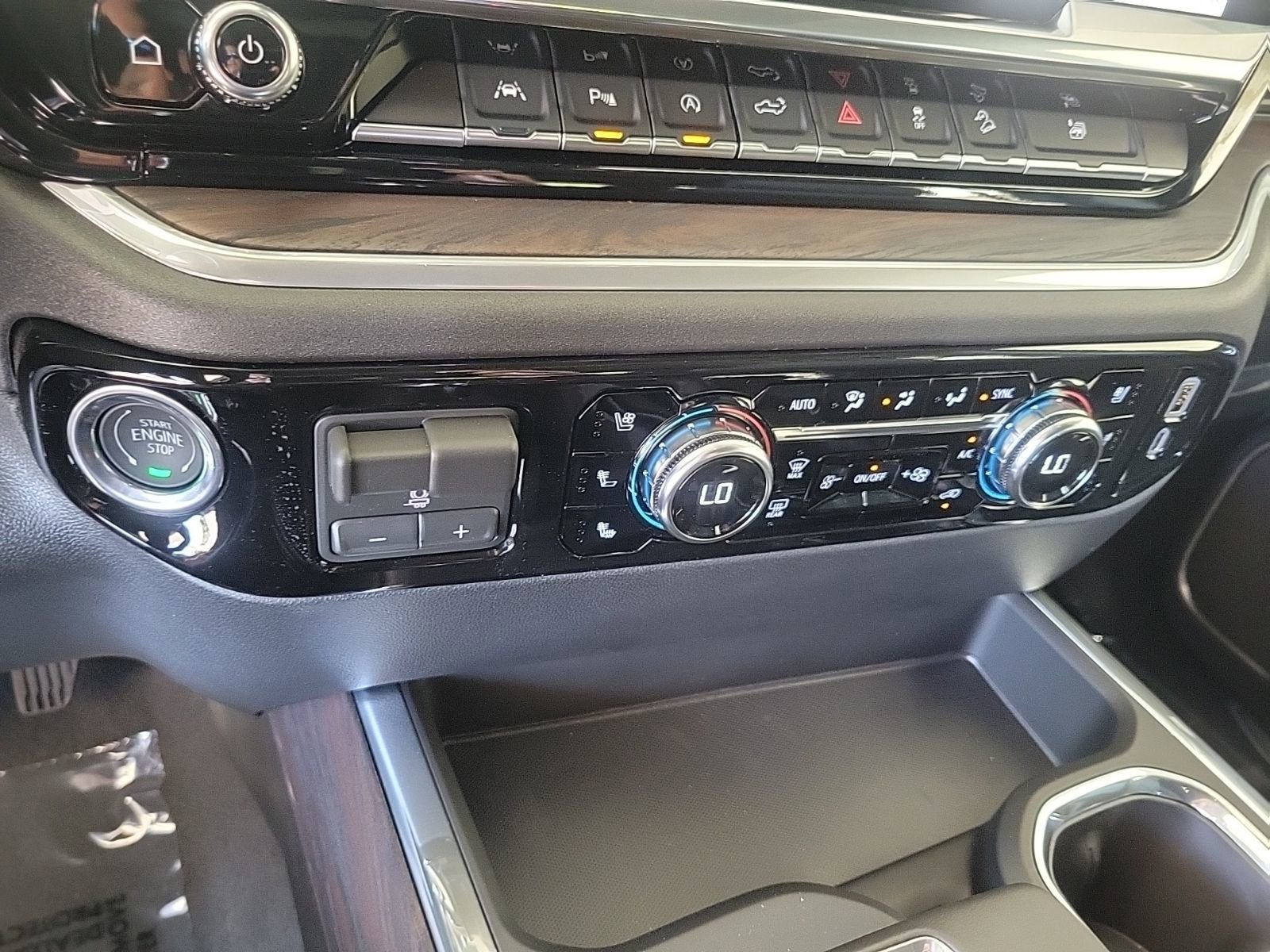 New 2026 GMC Sierra 1500 SLT w/ SLT Premium Plus Package AWD/4WD image 19