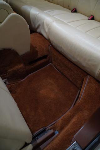 Used 2008 Bentley Azure image 33