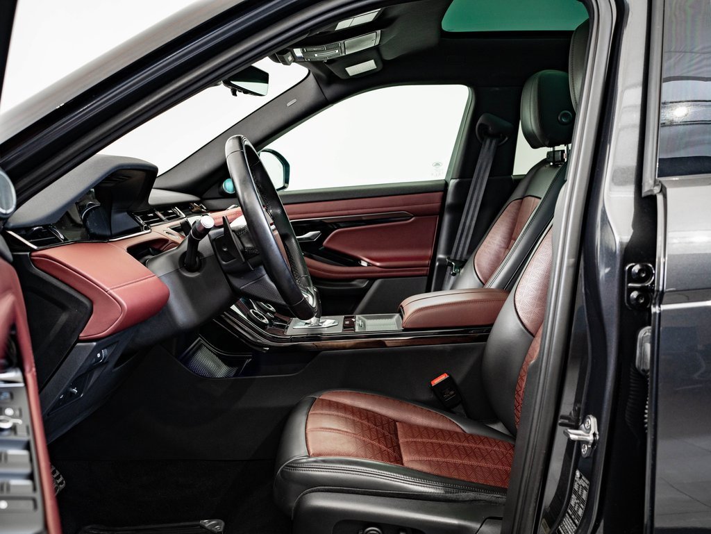 Used 2020 Land Rover Range Rover Evoque R-Dynamic HSE image 22