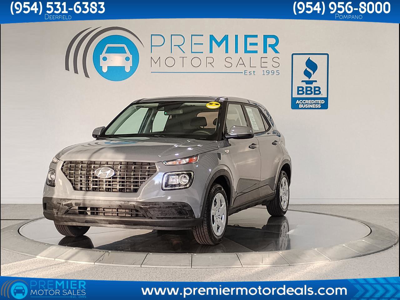 Used 2020 Hyundai Venue SE image 1