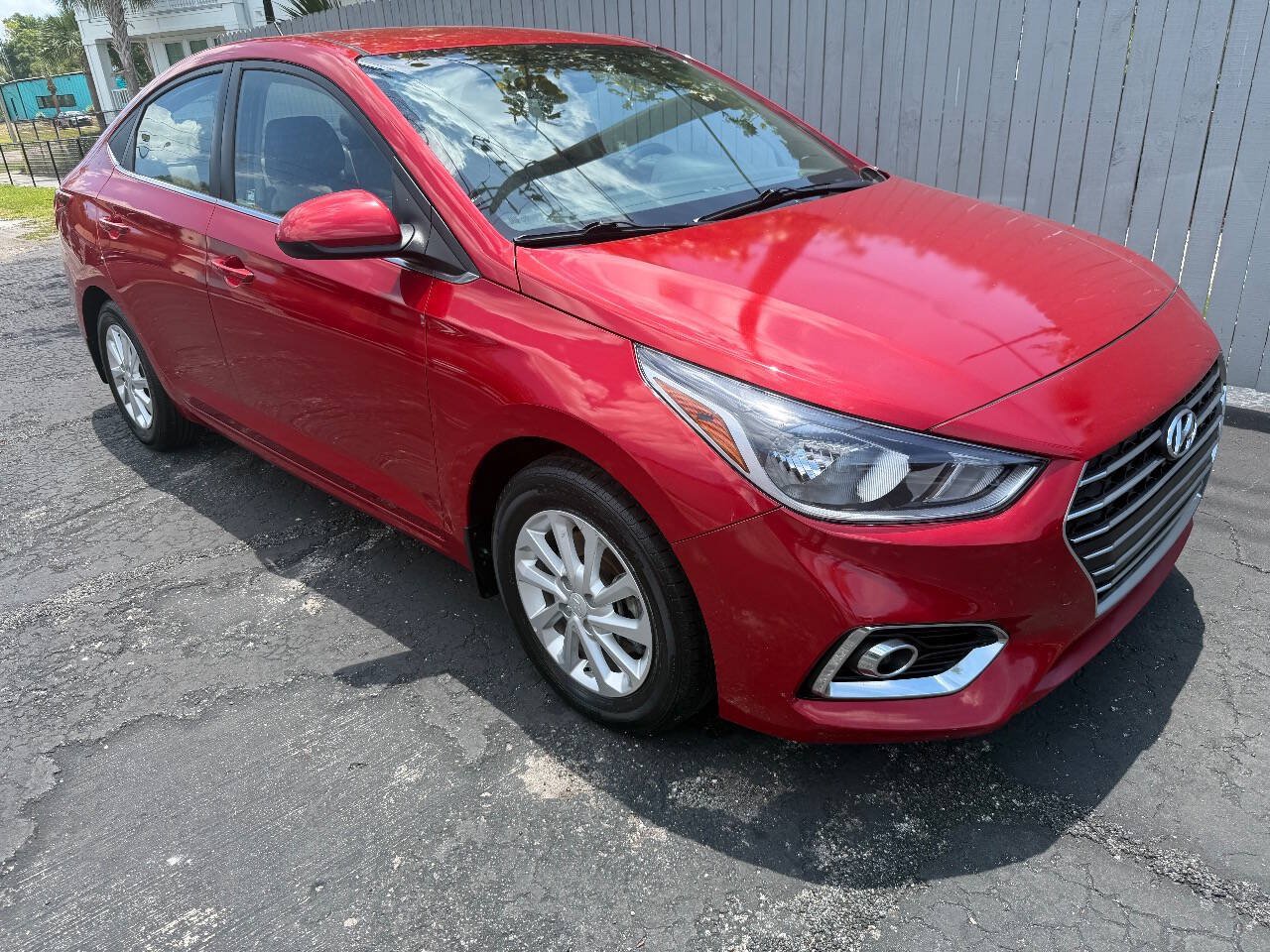 Used 2020 Hyundai Accent SEL FWD image 1