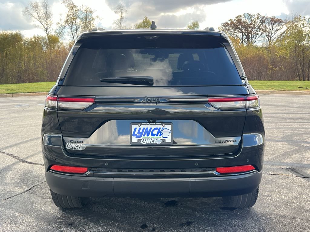 Used 2024 Jeep Grand Cherokee Limited w/ Luxury Tech Group II image 41