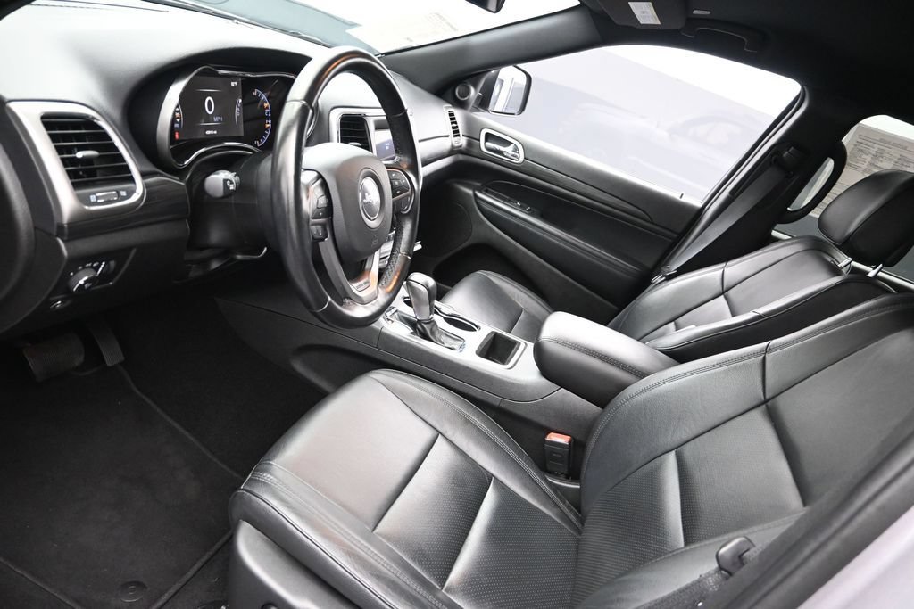 Used 2021 Jeep Grand Cherokee Laredo RWD image 19
