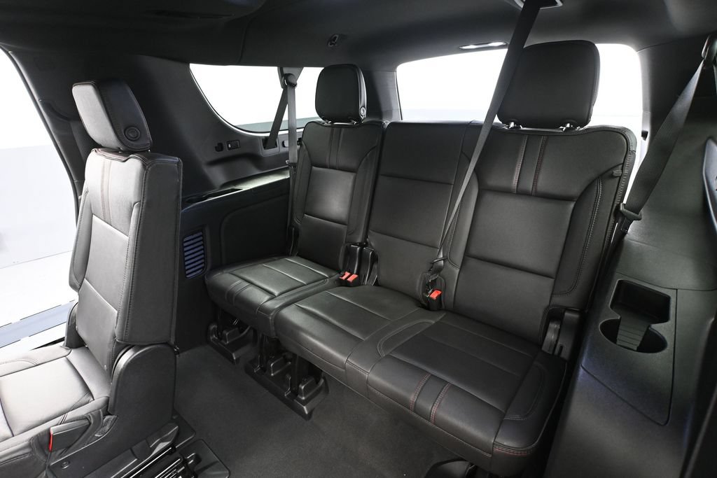 Used 2023 Chevrolet Suburban RST AWD/4WD image 46