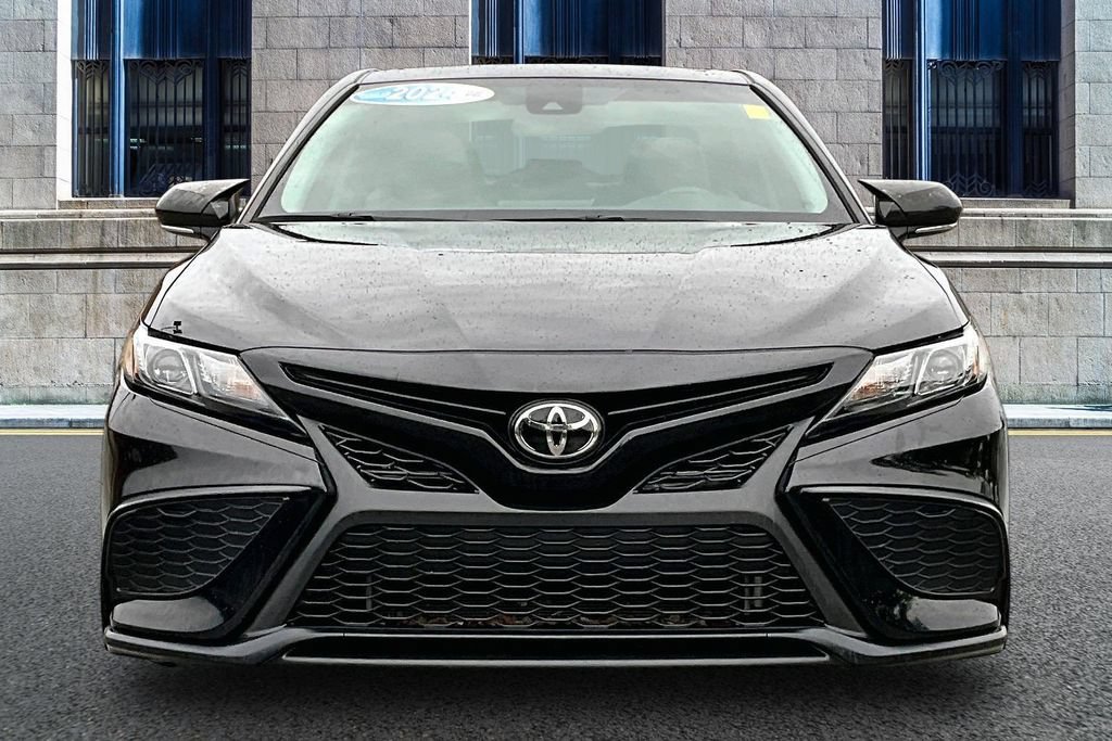 Used 2024 Toyota Camry SE FWD image 3