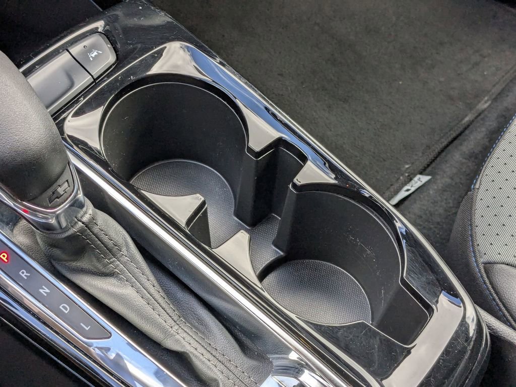 Used 2025 Chevrolet Trax LT w/ LT Convenience Package image 23