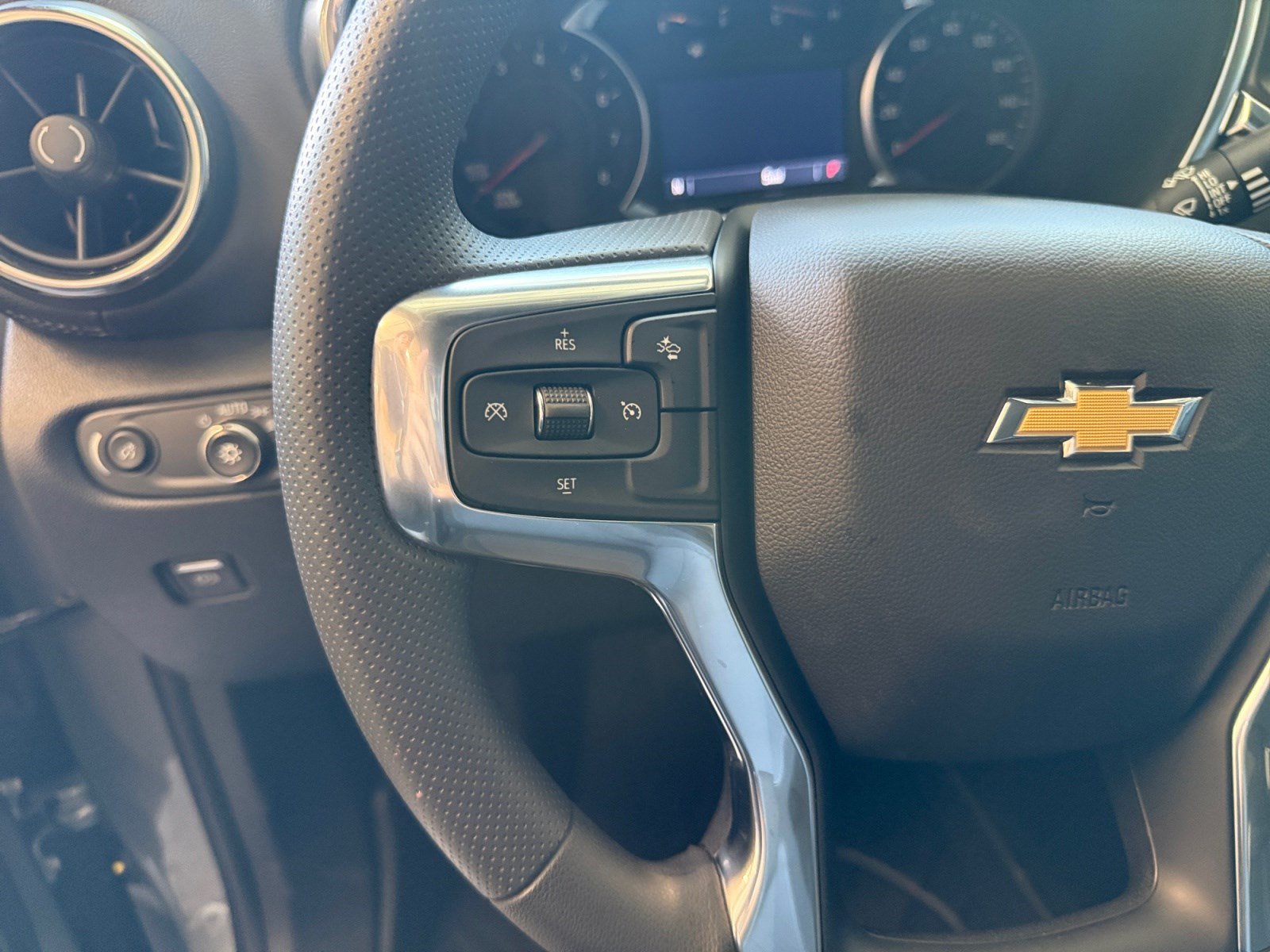 New 2026 Chevrolet Blazer LT w/ Convenience Package FWD image 24