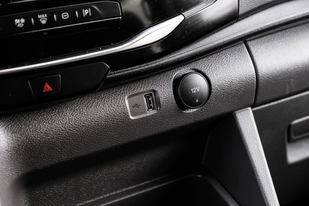 Used 2023 Ford Transit 350 XLT image 22