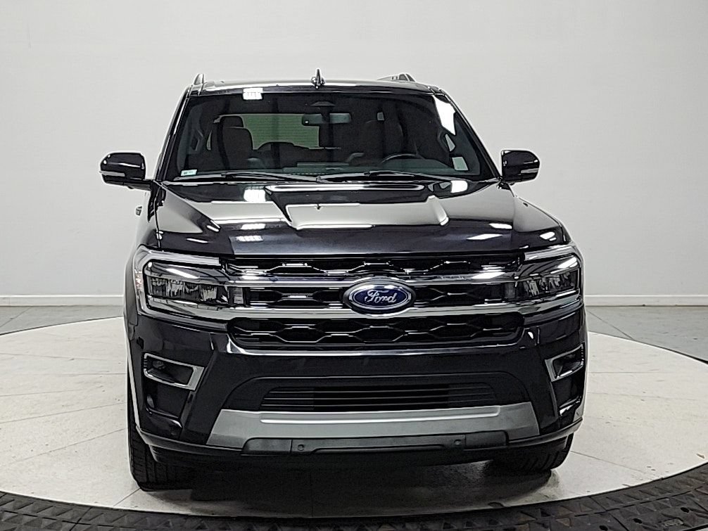 Used 2024 Ford Expedition Limited RWD image 2