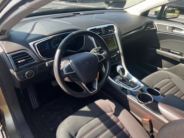 Used 2013 Ford Fusion SE FWD image 9