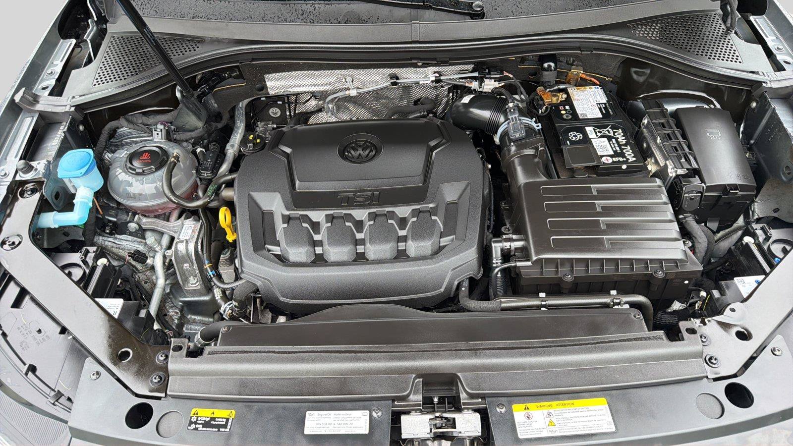 Used 2024 Volkswagen Tiguan SE w/ Panoramic Sunroof Package FWD image 25