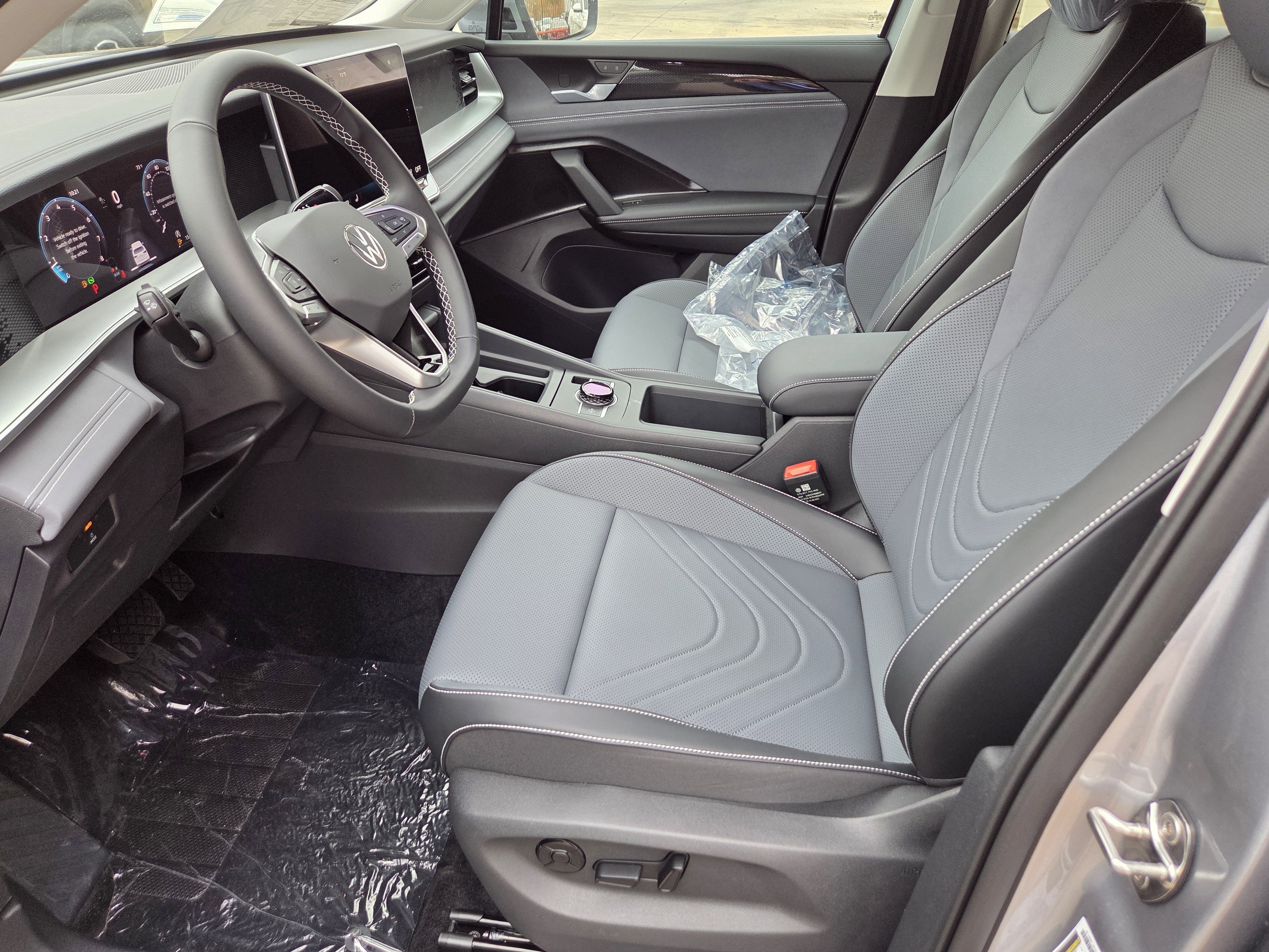 New 2026 Volkswagen Tiguan SE image 5