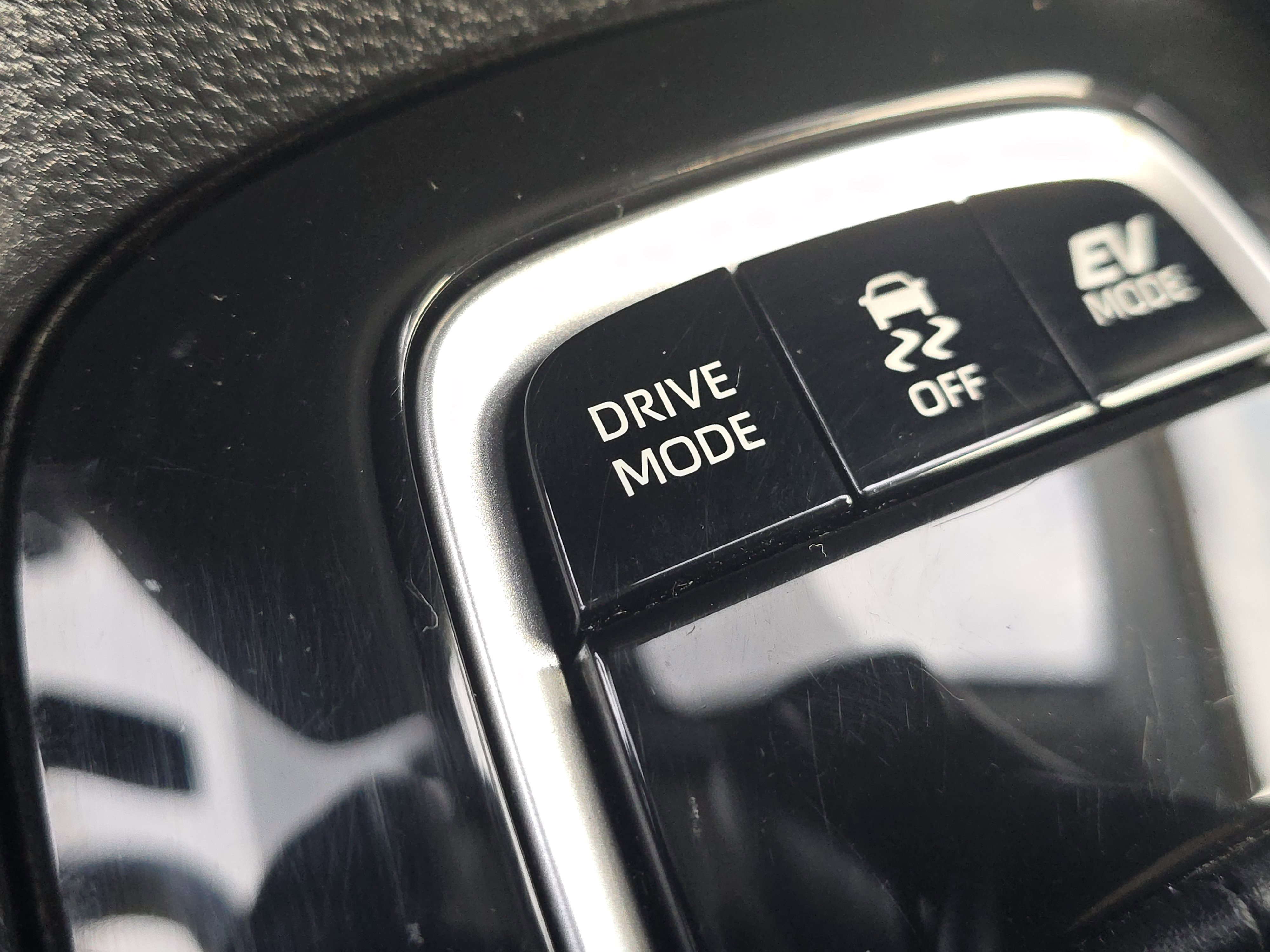 Used 2024 Toyota Corolla LE image 25