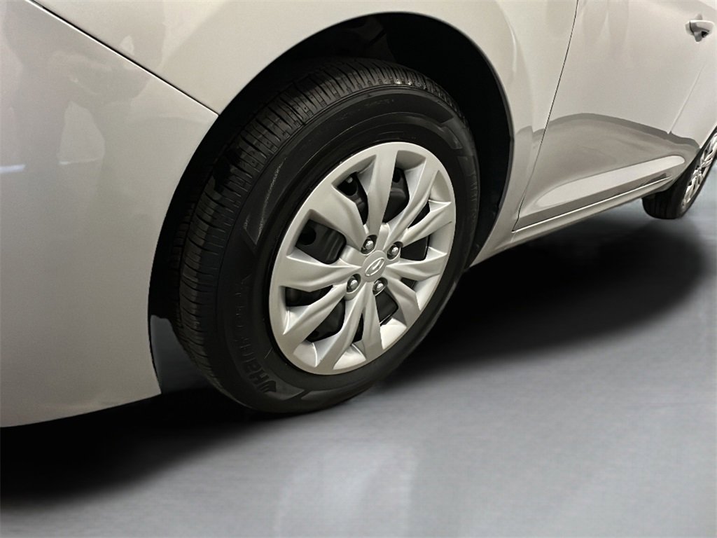 Used 2019 Hyundai Accent SE image 4