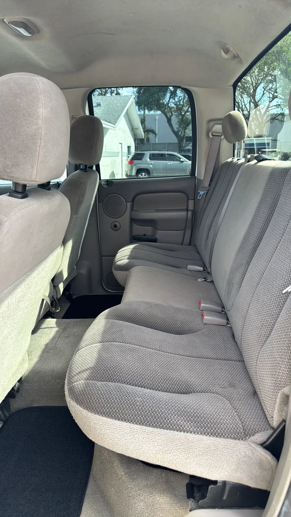 Used 2004 Dodge Ram 1500 Truck SLT image 10