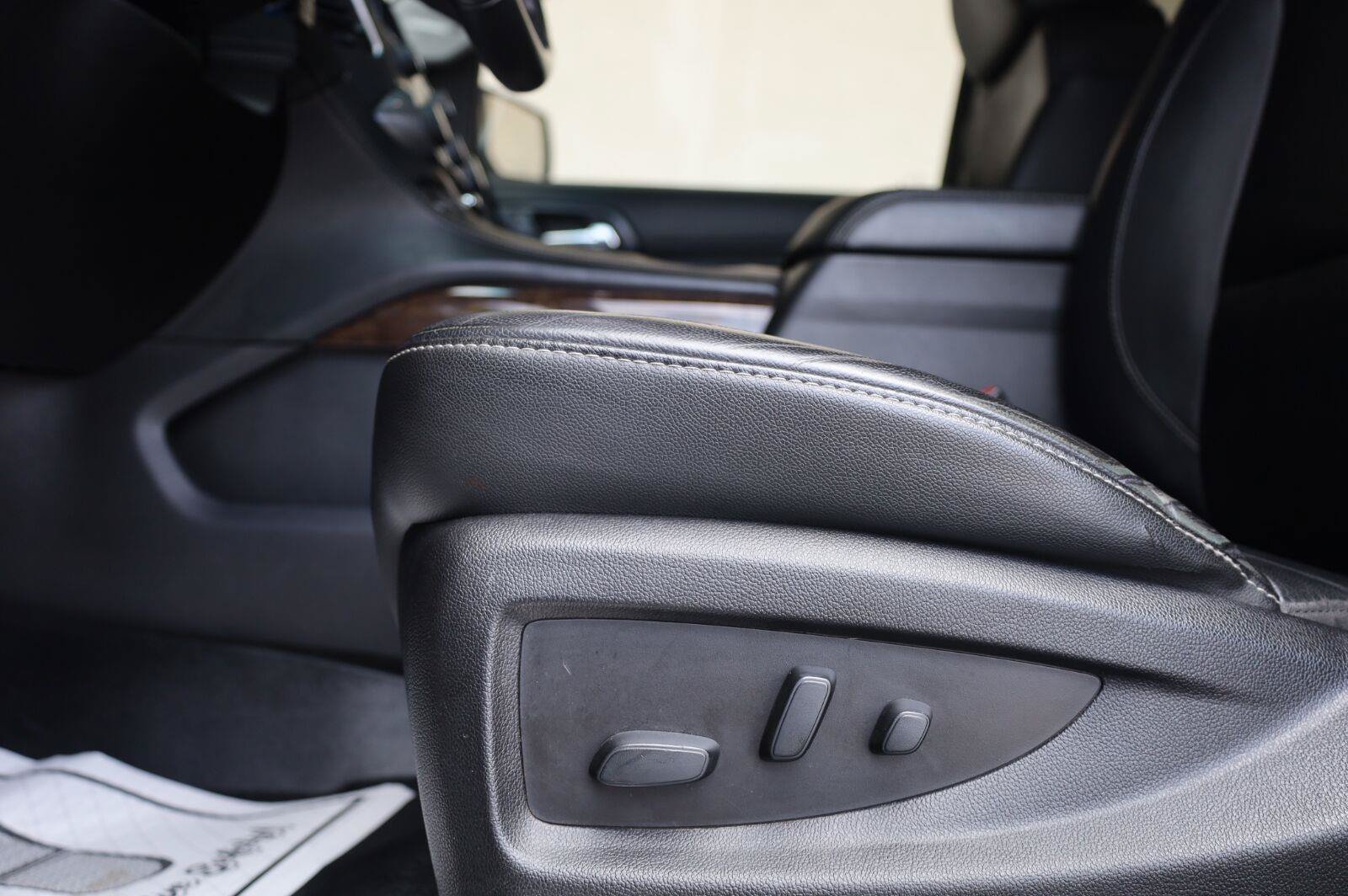 Used 2018 Chevrolet Tahoe LT AWD/4WD image 19
