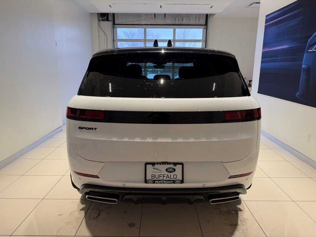 New 2025 Land Rover Range Rover Sport Dynamic SE AWD/4WD image 3