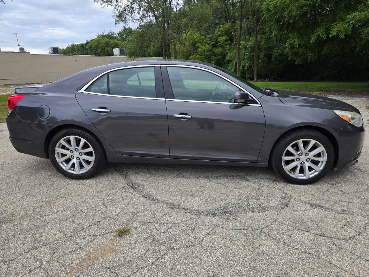 Used 2013 Chevrolet Malibu LTZ FWD image 4