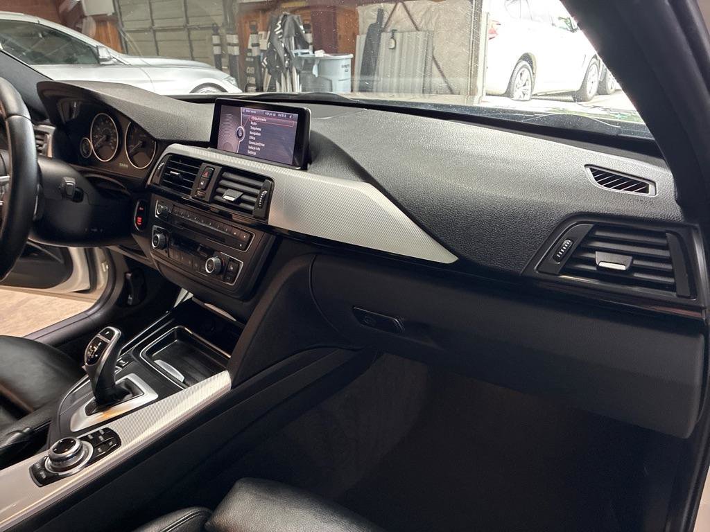 Used 2013 BMW 328i xDrive Sedan AWD/4WD image 29