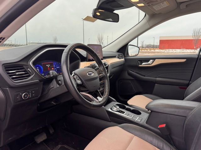 Used 2022 Ford Escape Titanium w/ Titanium Elite Package image 8