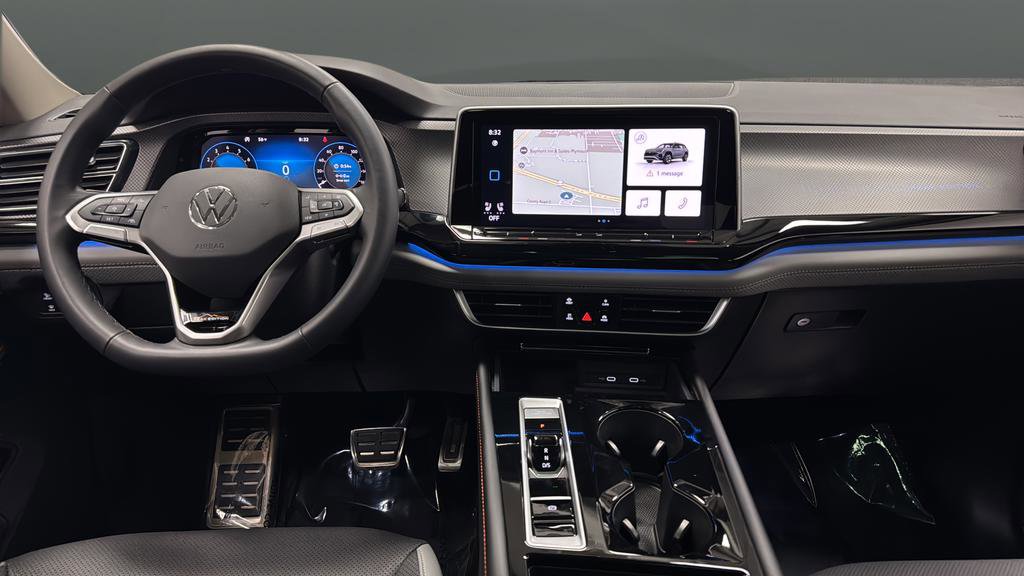 Used 2024 Volkswagen Atlas Peak Edition SEL image 11