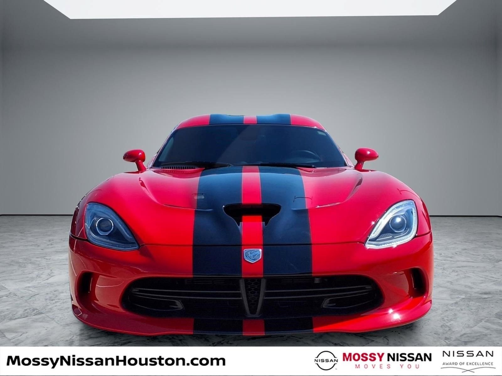 Used 2013 SRT Viper GTS w/ GTS Laguna Interior Pkg RWD image 3