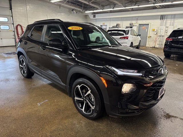 Used 2021 Chevrolet TrailBlazer RS w/ Sun and Liftgate Package image 8