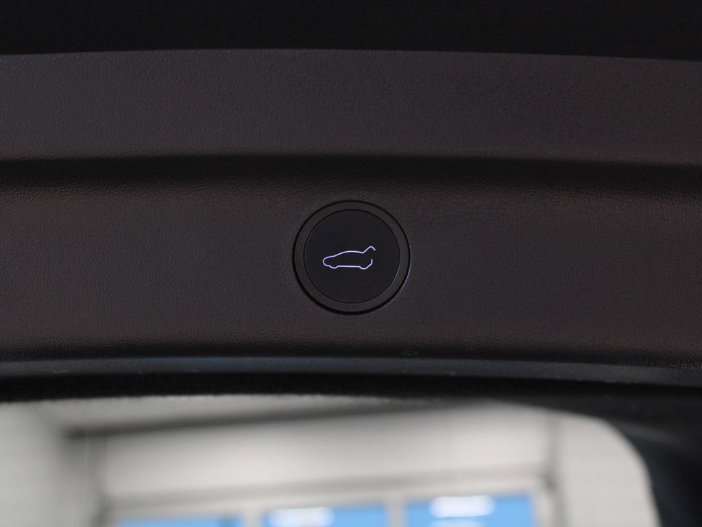 Used 2025 Tesla Model Y Long Range RWD image 27