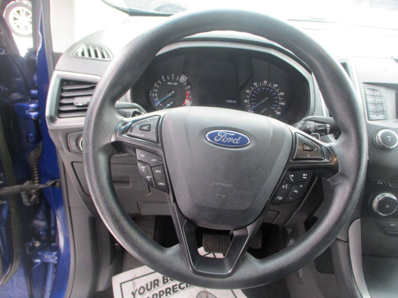 Used 2015 Ford Edge SE FWD image 11