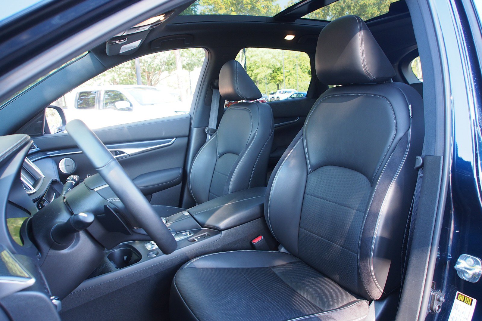 Used 2025 INFINITI QX50 Sport AWD/4WD image 18