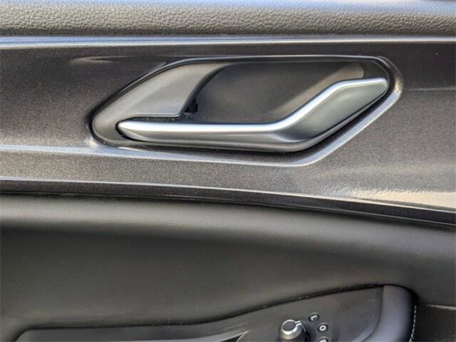 Certified 2023 Jeep Grand Cherokee Laredo image 11