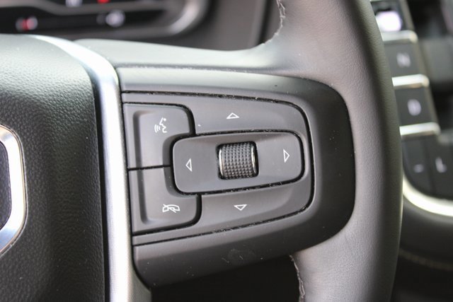 Used 2023 GMC Yukon SLT w/ SLT Premium Package image 15