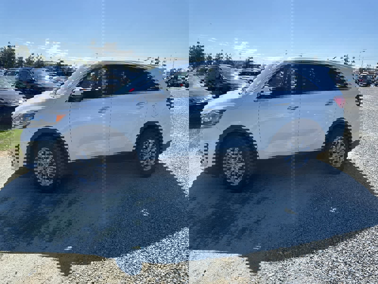 Used 2020 Kia Sorento LX image 8