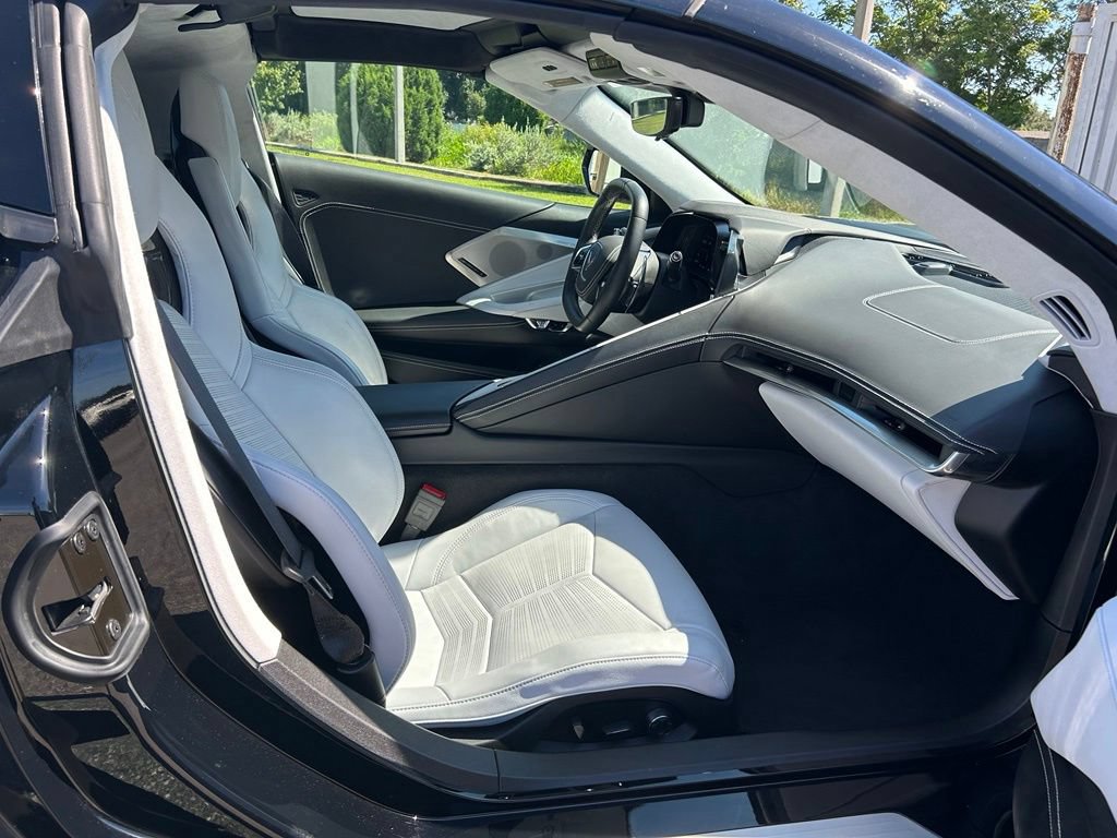 Used 2025 Chevrolet Corvette Stingray Premium Cpe w/ 3LT RWD image 42