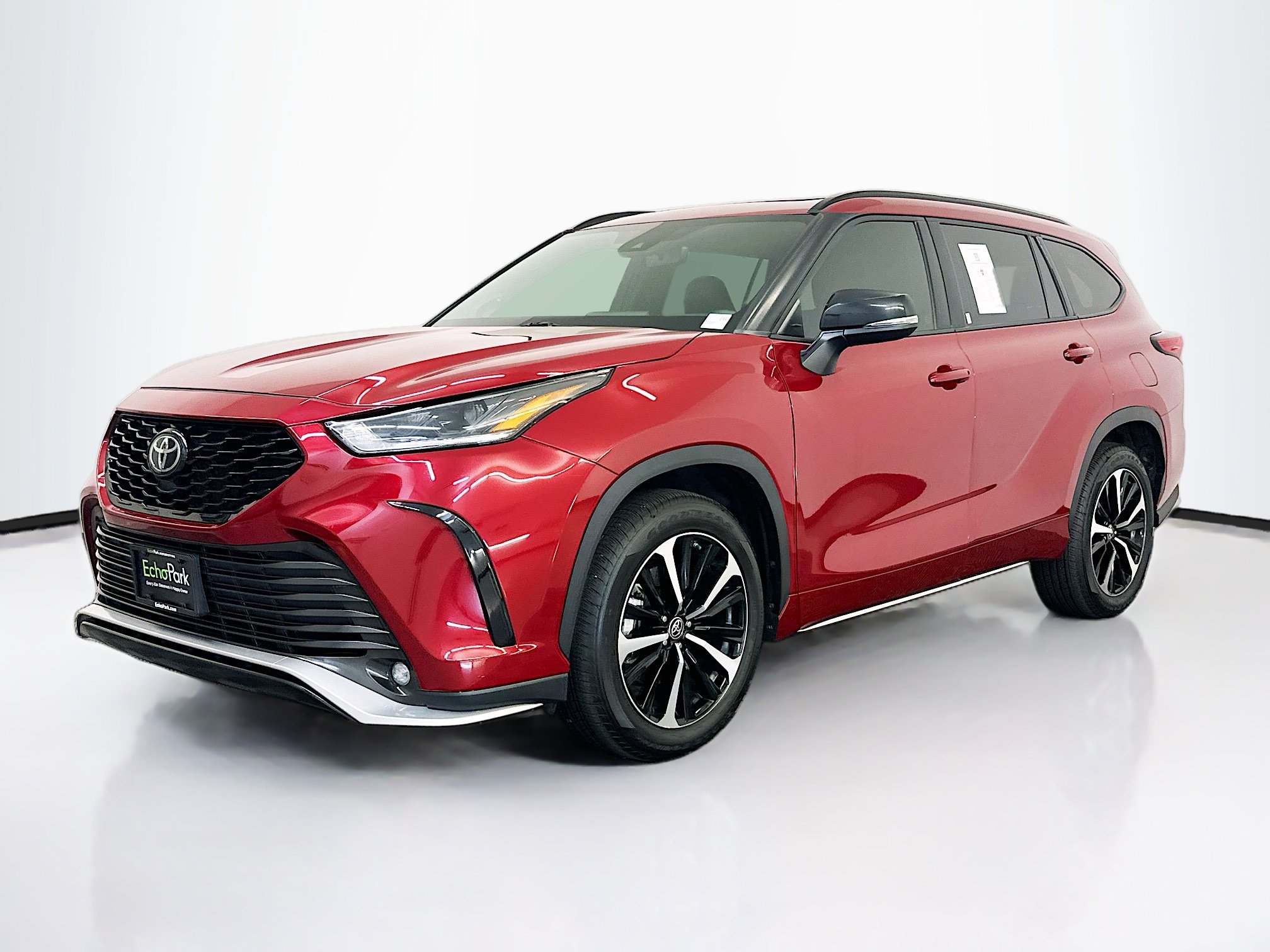 Used 2022 Toyota Highlander XSE image 3