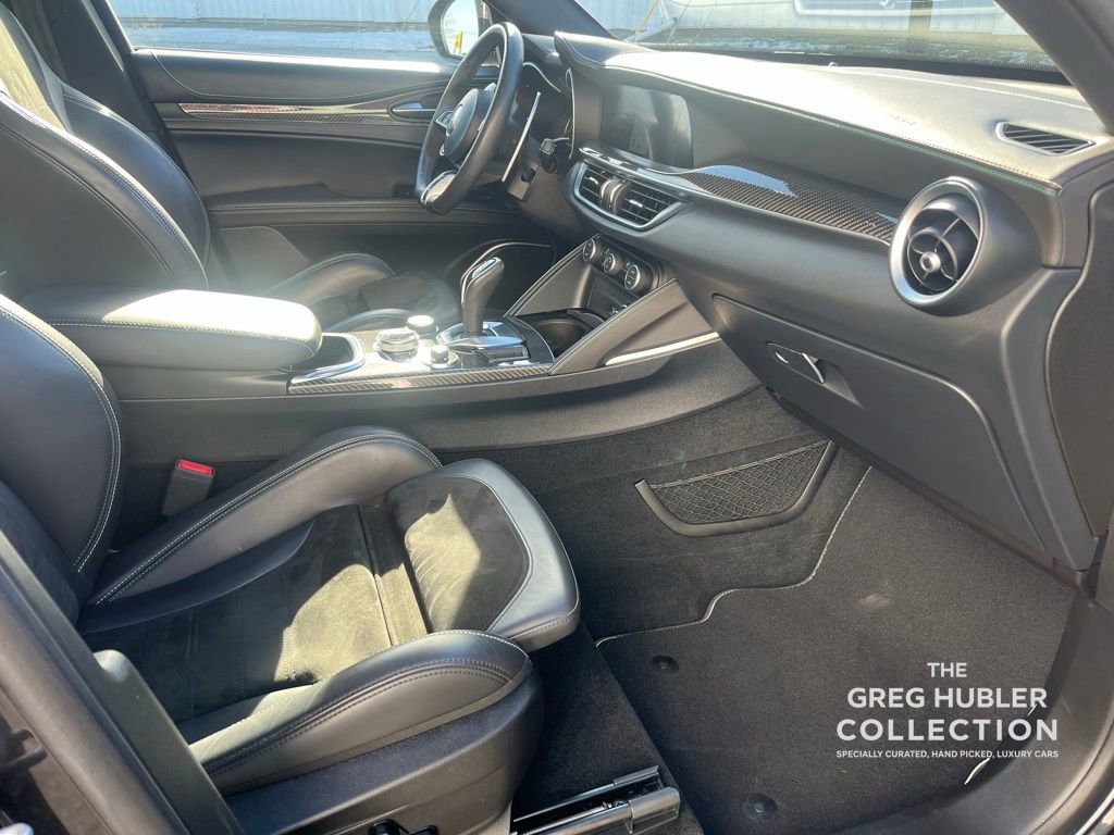 Used 2020 Alfa Romeo Stelvio Quadrifoglio image 14