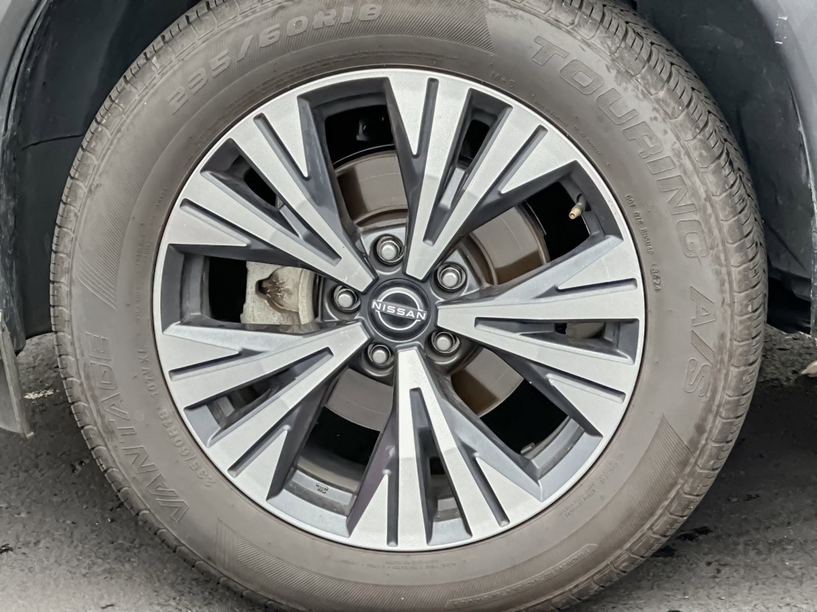 Used 2023 Nissan Rogue SV image 25