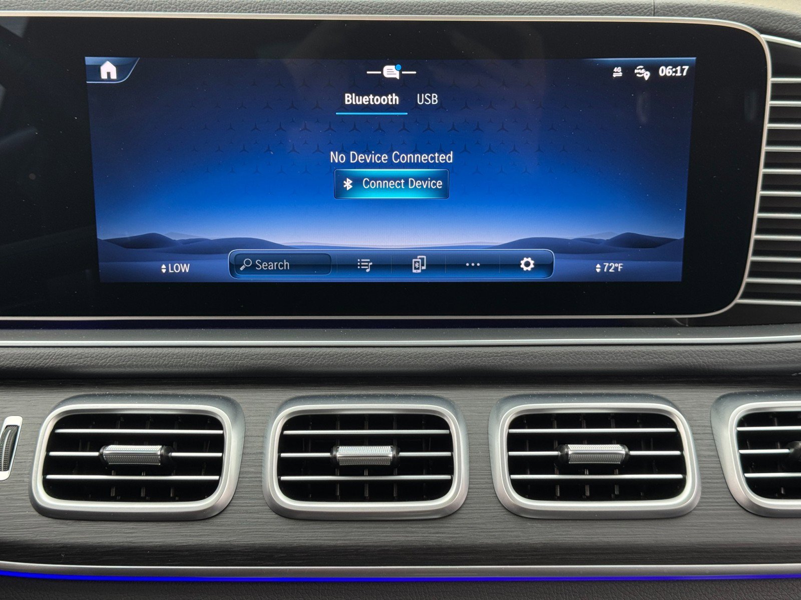 Used 2024 Mercedes-Benz GLS 450 4MATIC image 30