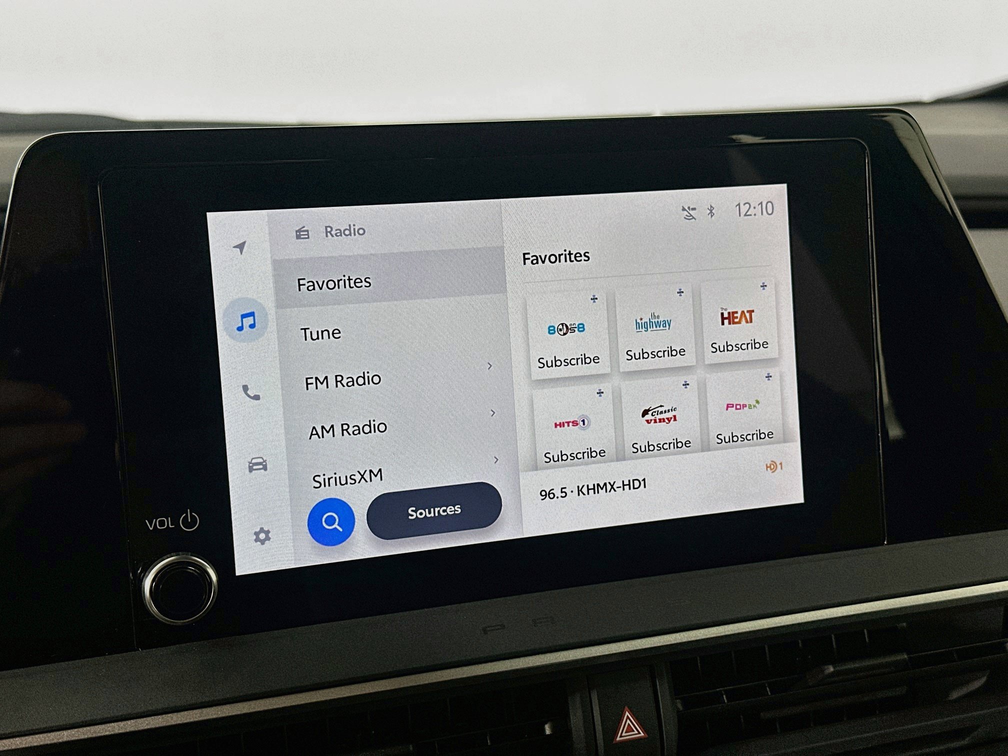Used 2025 Toyota Prius LE FWD image 21