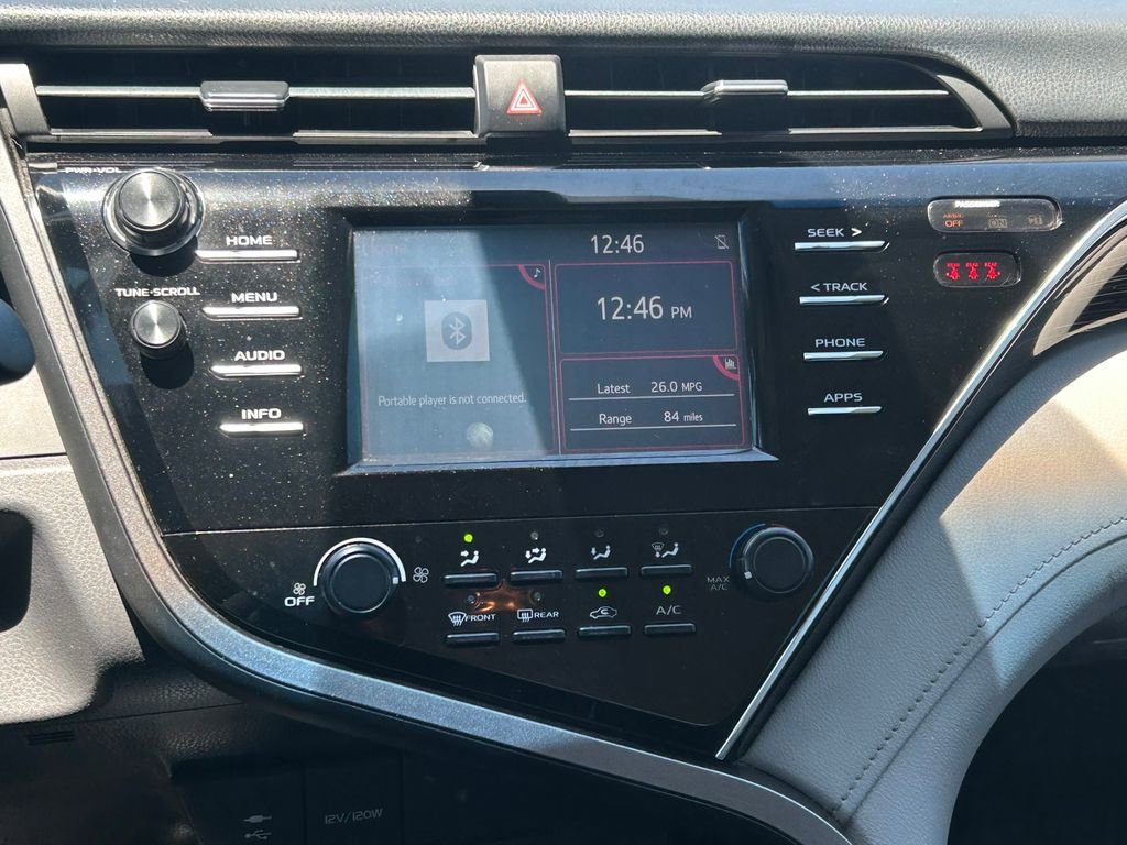 Used 2018 Toyota Camry LE FWD image 18