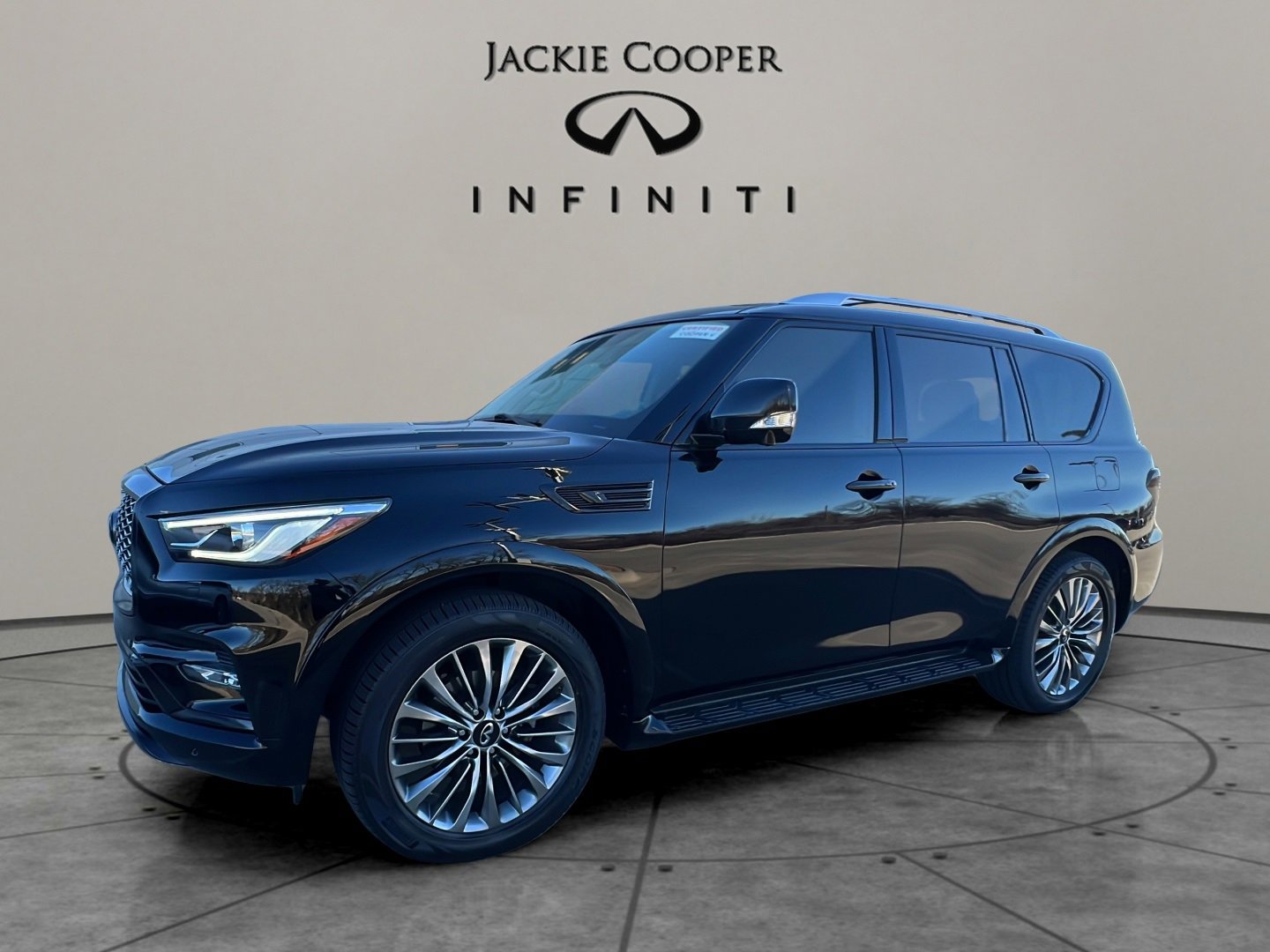 Certified 2018 INFINITI QX80 4WD w/ Deluxe Technology Package