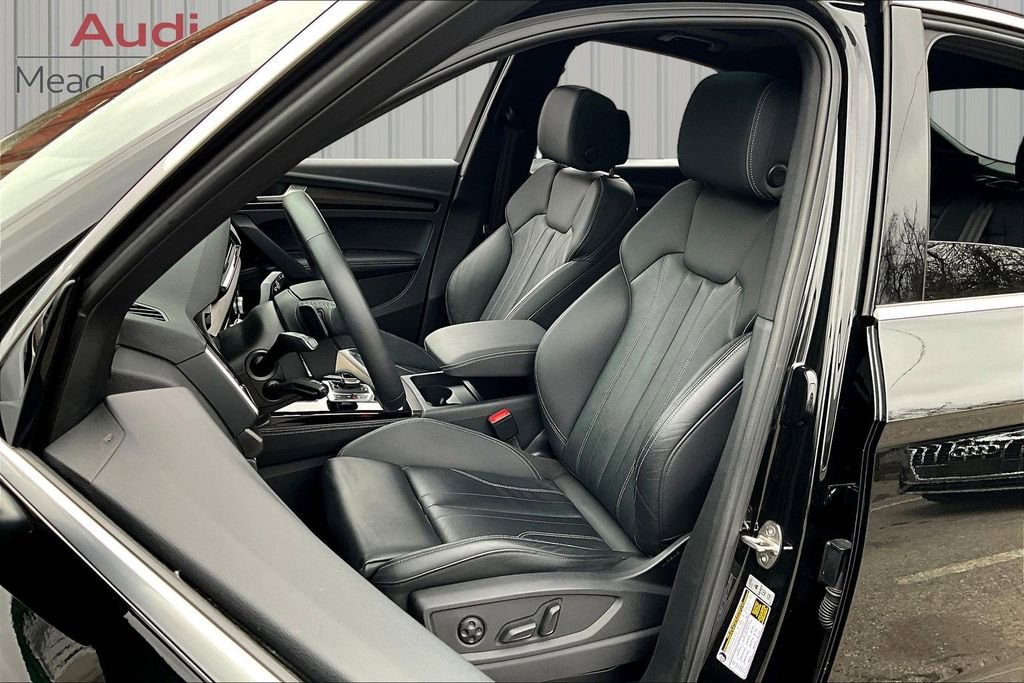 Used 2023 Audi Q5 2.0T Premium Plus w/ Premium Plus Package AWD/4WD image 21