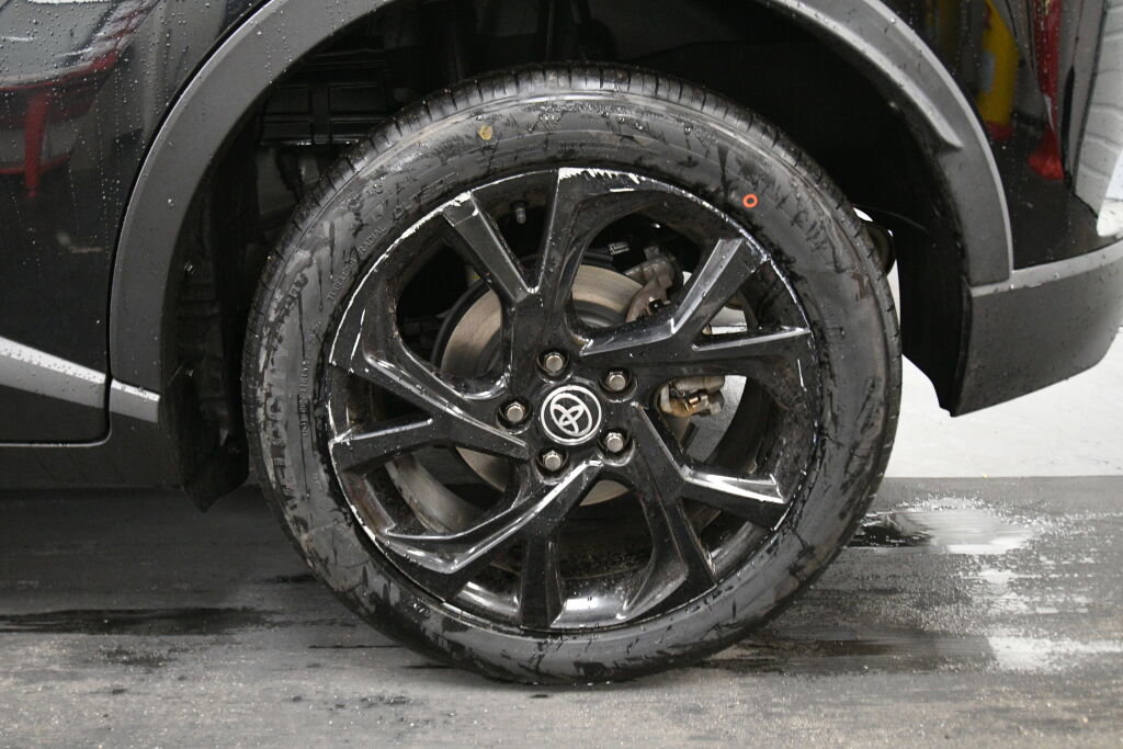 Used 2022 Toyota C-HR Nightshade image 31