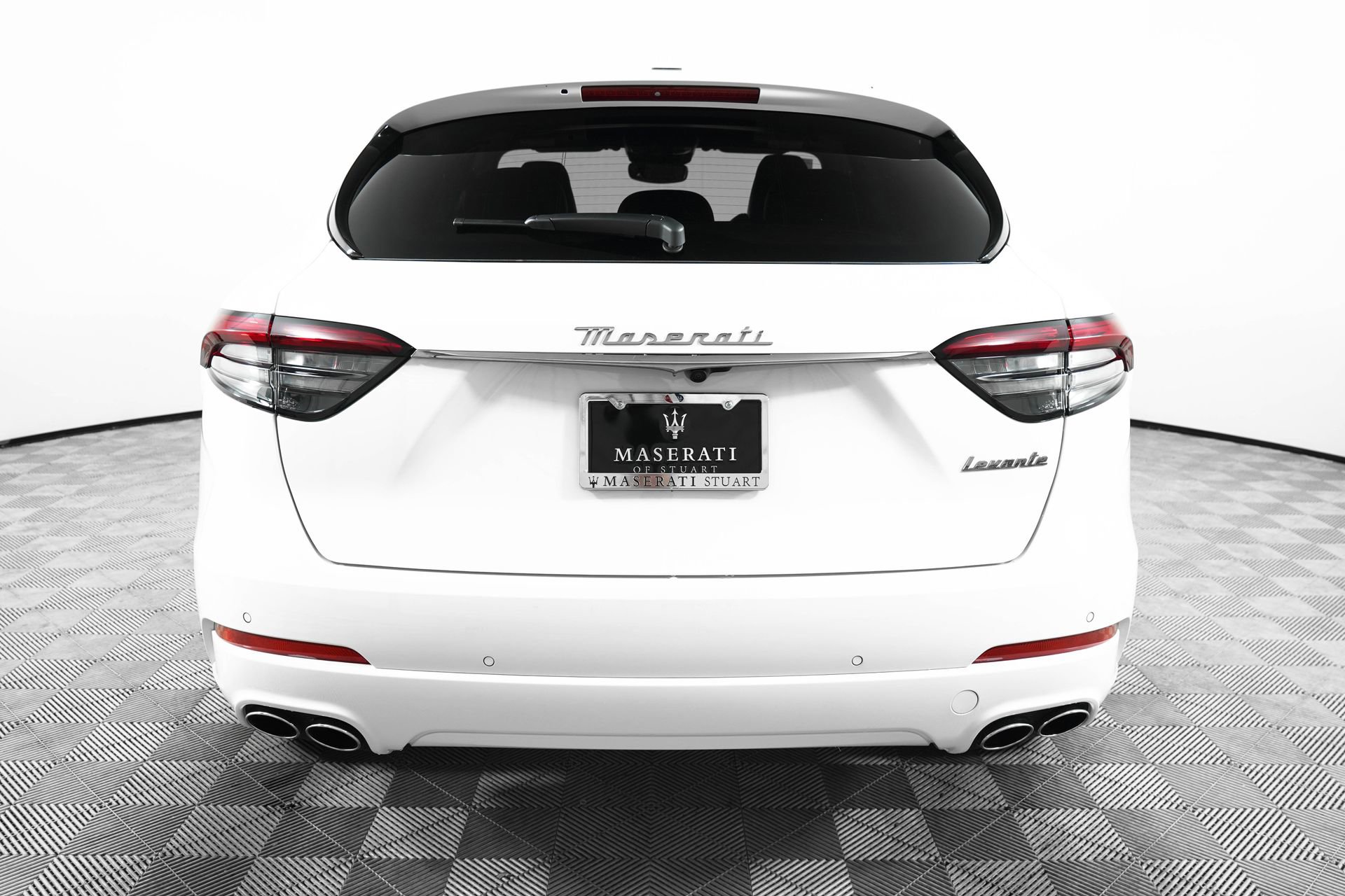 New 2024 Maserati Levante GT Ultima image 7