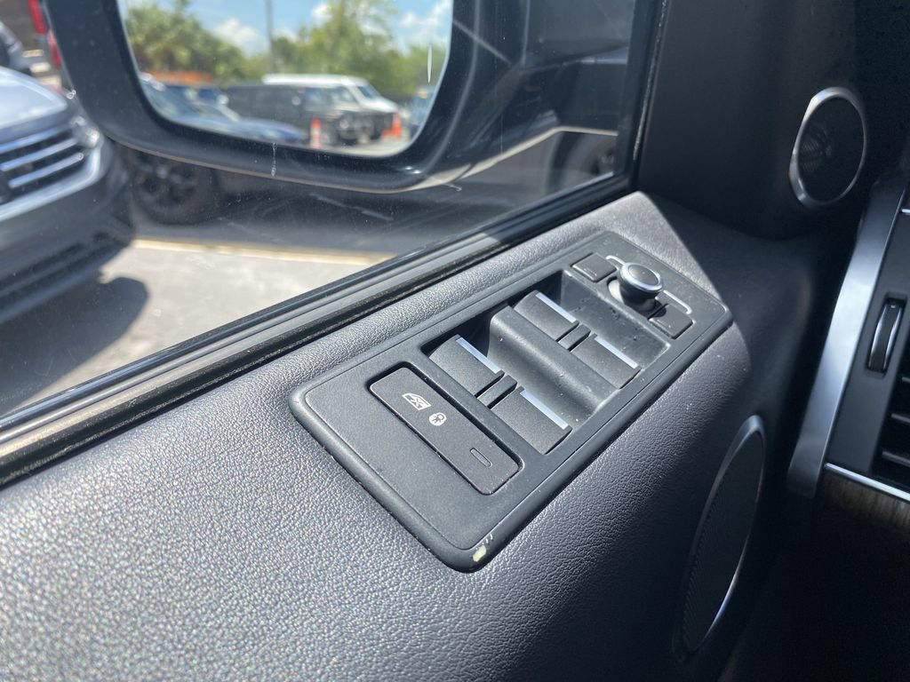 Used 2017 Land Rover Range Rover Sport SE AWD/4WD image 13